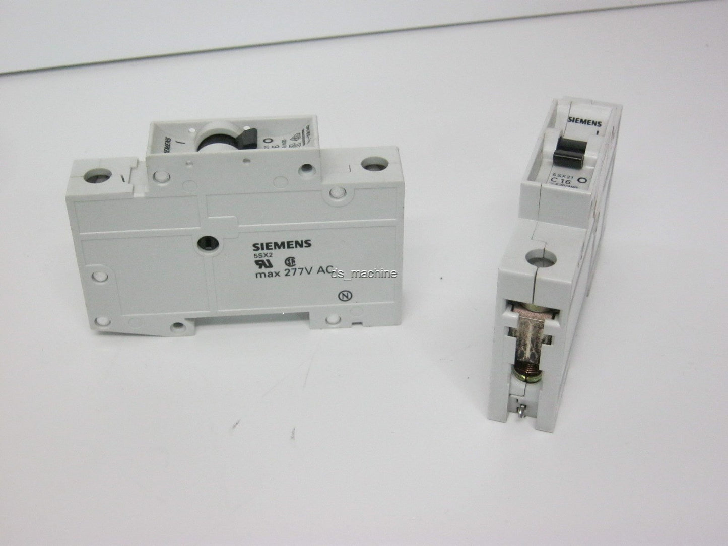 Used Lot of 2 Siemens 5SX21-C16 Circuit Breaker, 16A 230/400VAC Max
