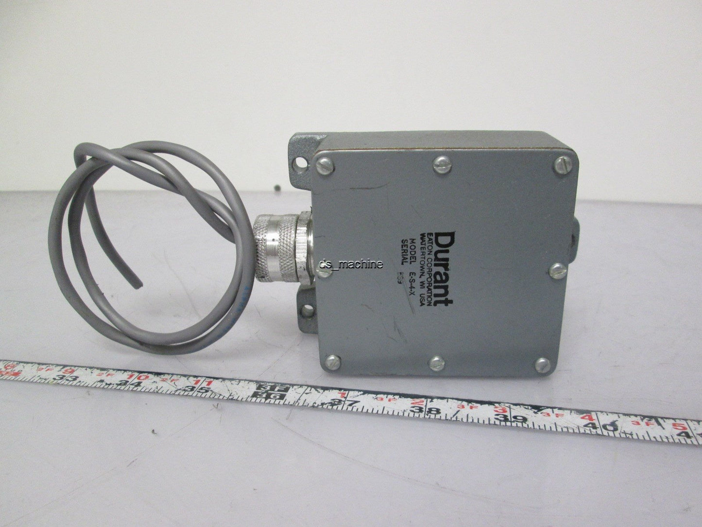 Used Durant E-S-4-X Limit Switch with Enclosure Cork Gasket 1/4" Diameter Shaft