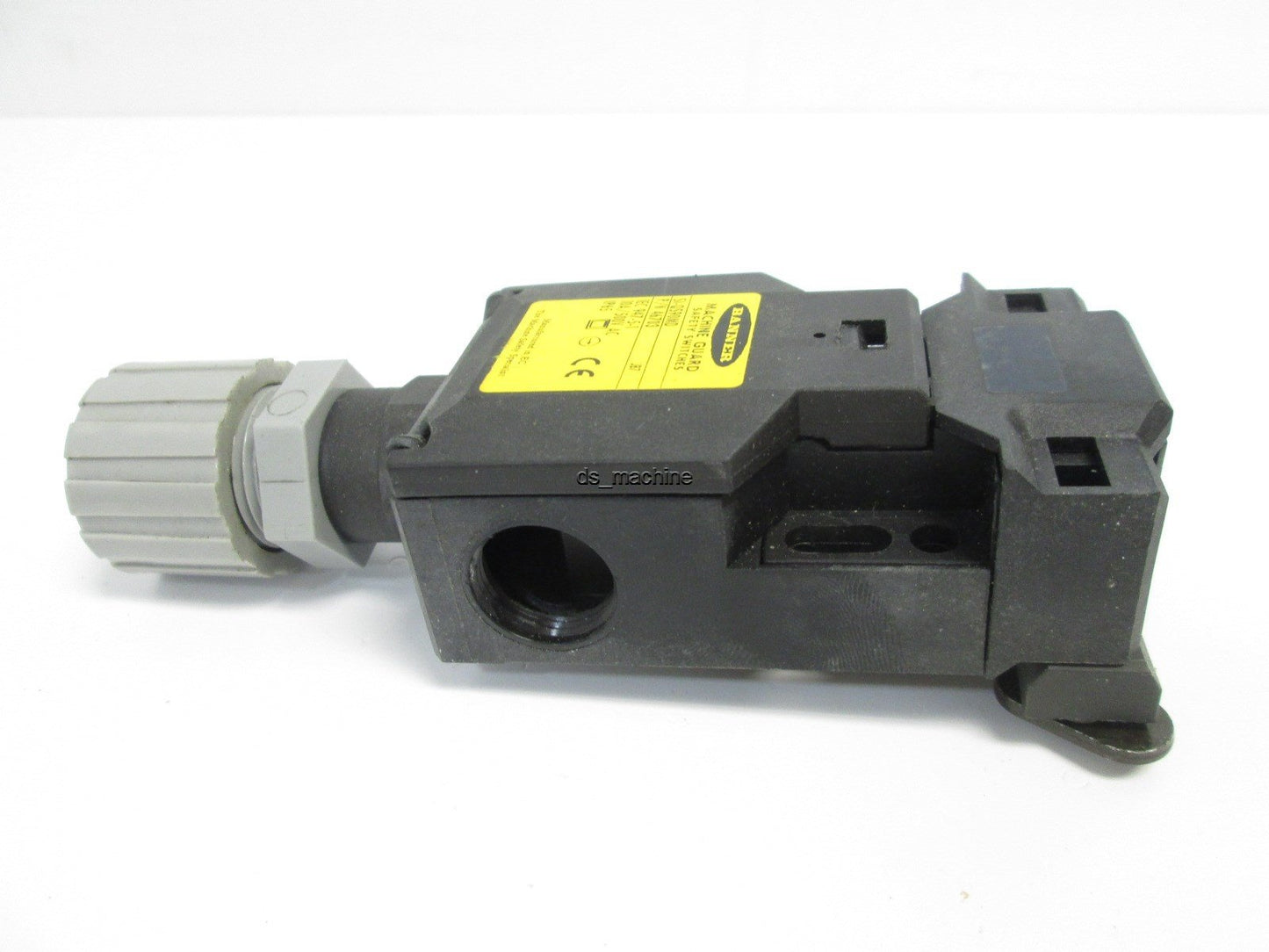 Used Banner SI-QS90MD Machine Guard Safety Switch, 10A / 500VAC