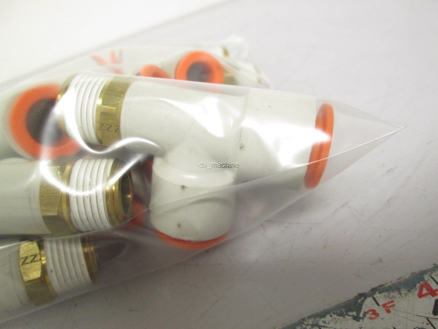 New Lot of 10 New SMC KQ2Y13-36S Pneumatic Male Run Tee 1/2" Tube 3/8" Thread