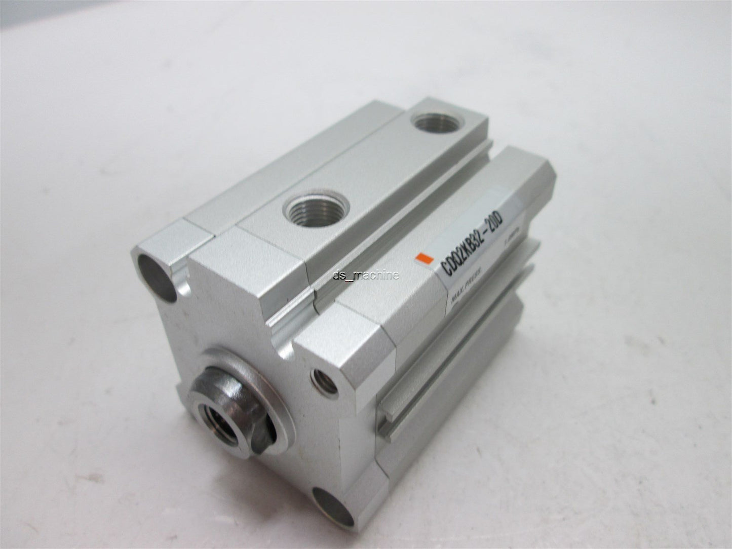 New – Open box SMC CDQ2KB32-20D Double Acting Pneumatic Cylinder 32mm Bore, 20mm Stroke, 145PSI