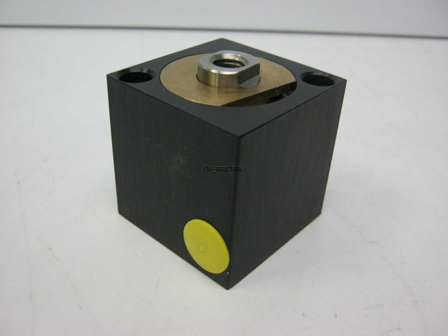 New – Open box Custom Cylinders Inc. MTG13712DAS Pneumatic Cylinder 3/4" Stroke