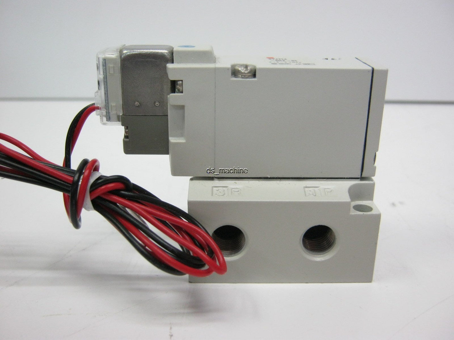 New – Open box SMC SYJ714-5HZ-01 Base Mounted Solenoid Valve 3-Port 24VDC