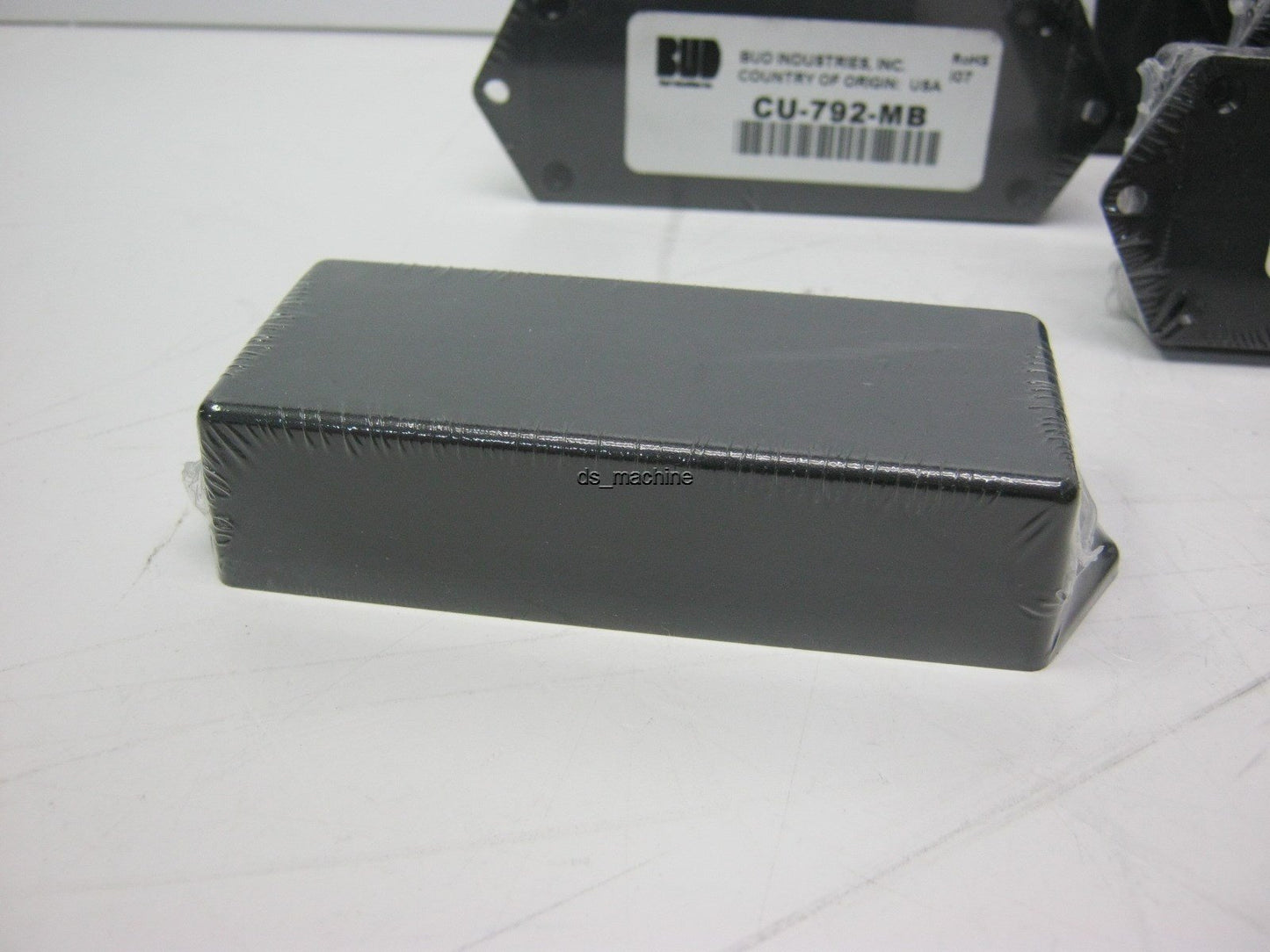 New Lot of 8 New Bud Industries CU-792-MB Enclosures