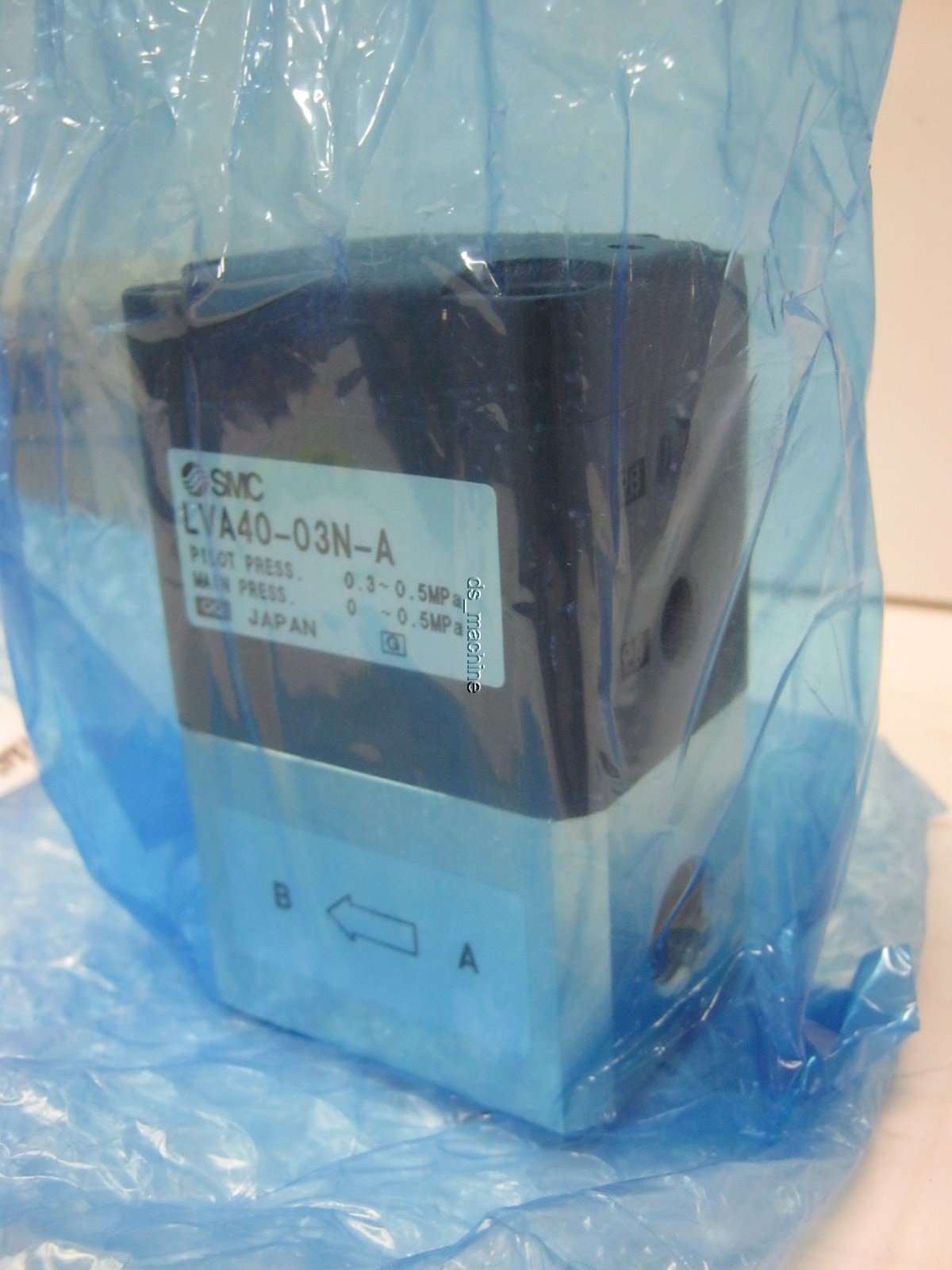 New SMC LVA40-03N-A Flouropolymer Valve N.C. 3/8NPT, PTFE Diaph, Stainless Steel
