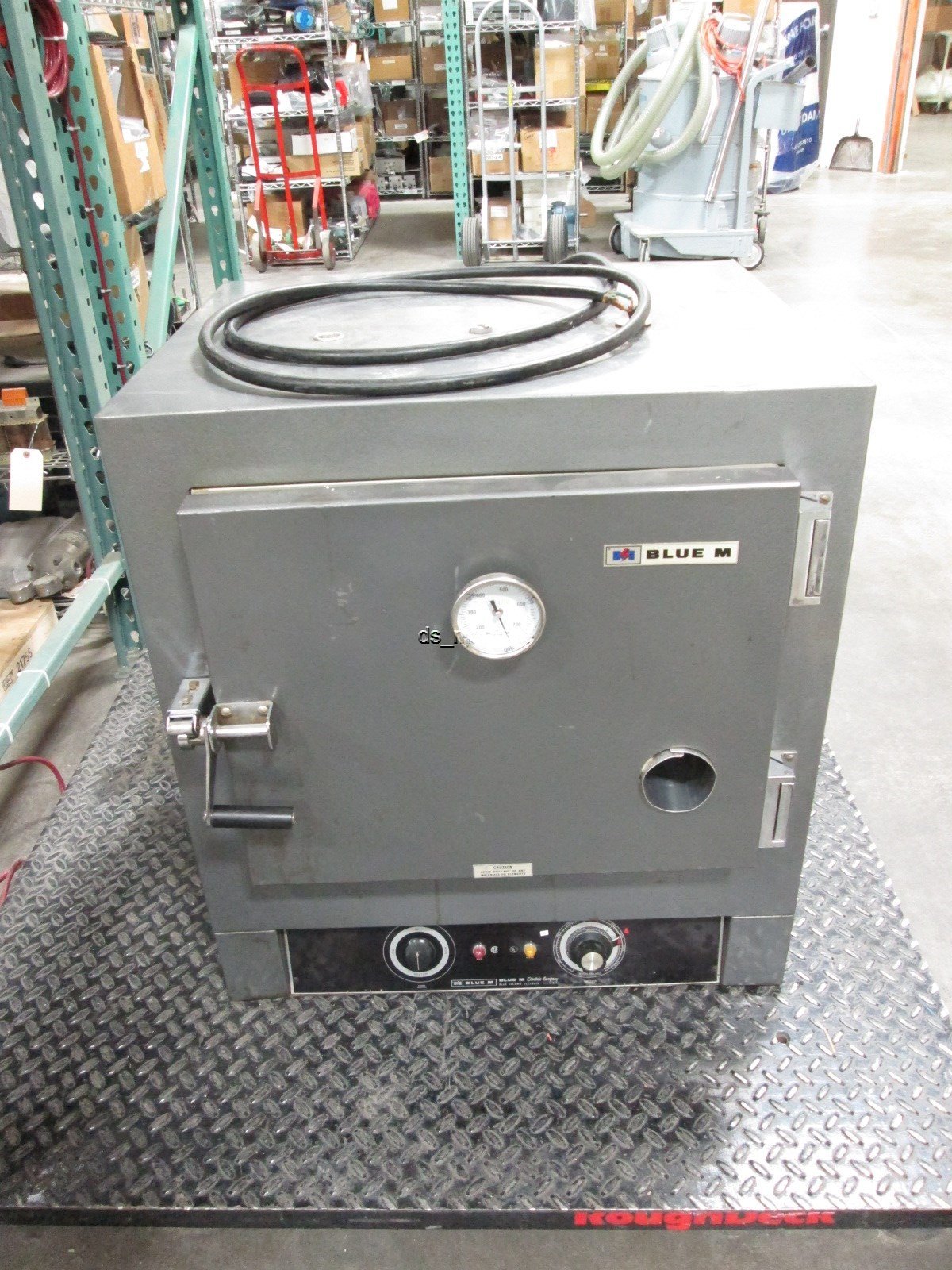 Used Blue M OV-18C Laboratory Oven 240VAC 8A 1PH 1.9kW 38° to 288°C *Hole in Door*