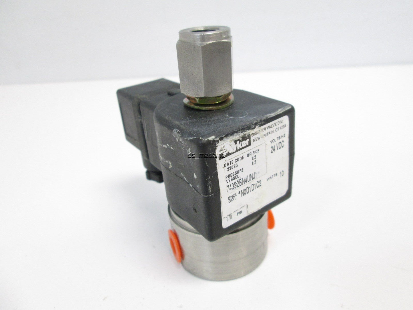 Used Parker 74332BN4UNJ1 N0D1D1C2 2-Way Solenoid Valve, 170PSI, 24VDC, 10W, 1/8"