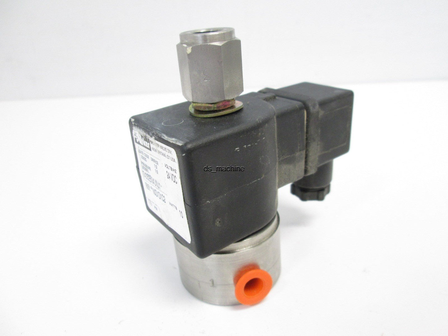 Used Parker 74332BN4UNJ1 N0D1D1C2 2-Way Solenoid Valve, 170PSI, 24VDC, 10W, 1/8"