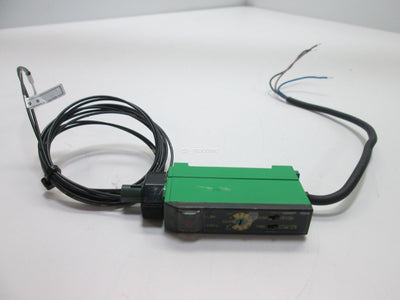 Used Seeka F1RM-PN Fiber Optic Amplifier With FRSV83BC Fiber Optics, 12-24VDC