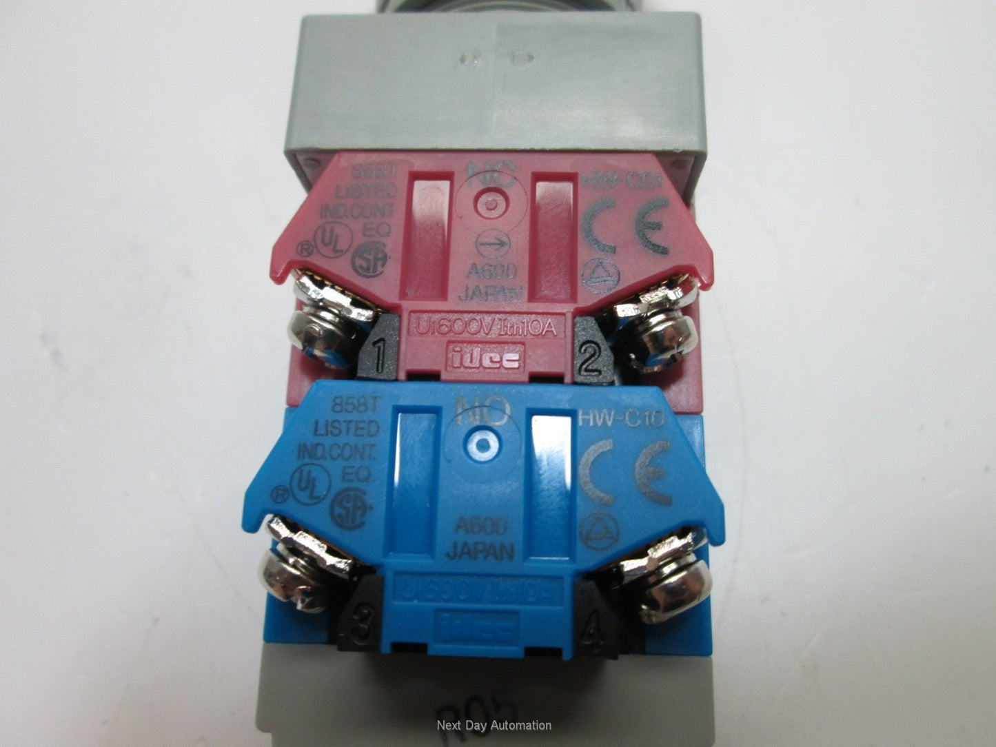 Used Idec AVW000 Emergency E-Stop Illuminated Pushbutton Switch, 2NO-2NC, 600V 10A