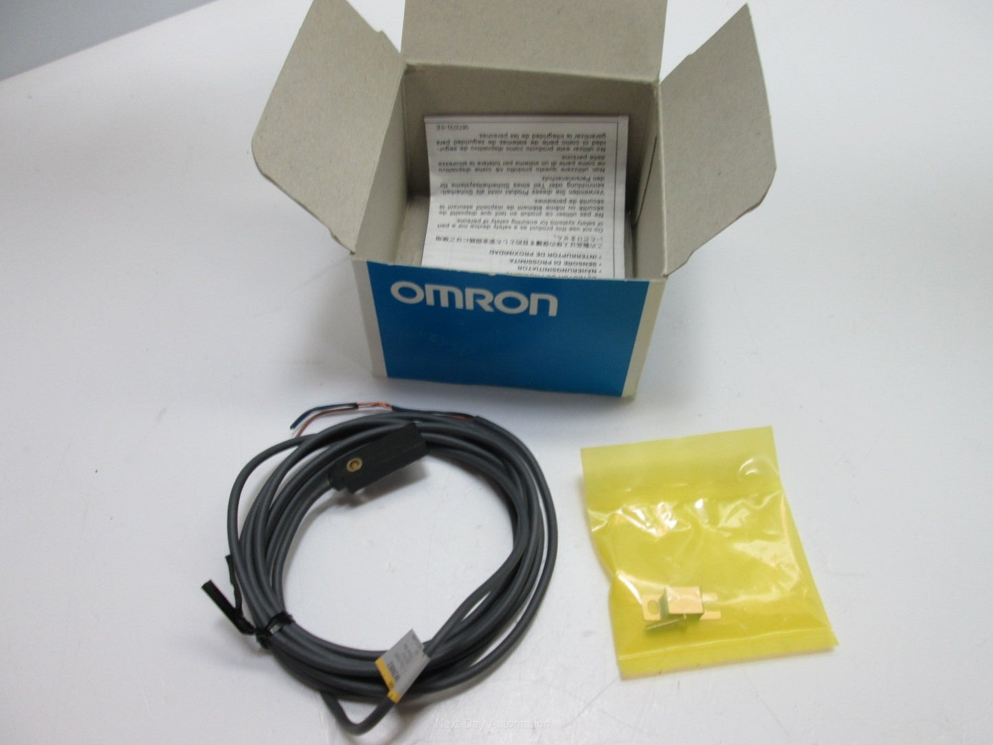 New Omron TLW3MB2 Proximity Switch, 12-24VDC, PNP, N.C., 3mm Sensing Distance