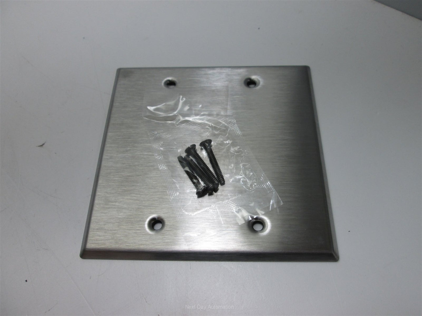 New Lot of 5 New Leviton 84025 2-Gang Stainless Steel Blank Cover Plate, 4" x 4"
