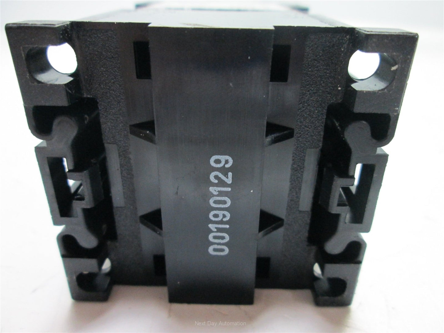 Used Lovato MCA.C Contactor, 24VDC Coil, Contact Rating: 600VAC 10A, 3NO, 1NC