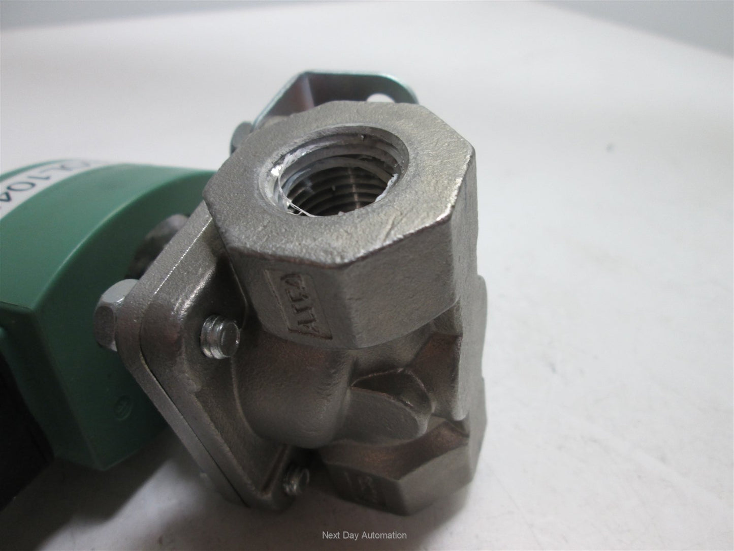 Used ASCO SD8210G087 SS Solenoid Valve, 120VAC 17.1 Watts, 1/2" NPT Ports, 150psi