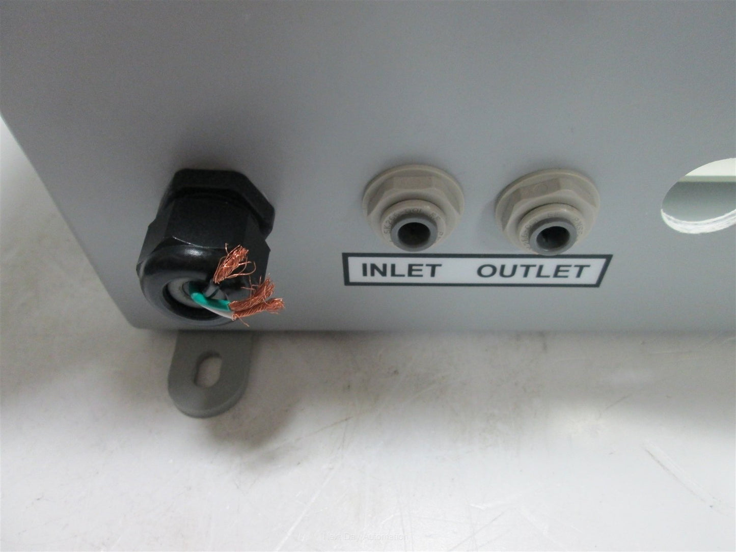 Used Enmet 04565-317 Gas Sampler, ENG-97D Monitor, 85-265VAC or 24VDC, 4-20mA Output