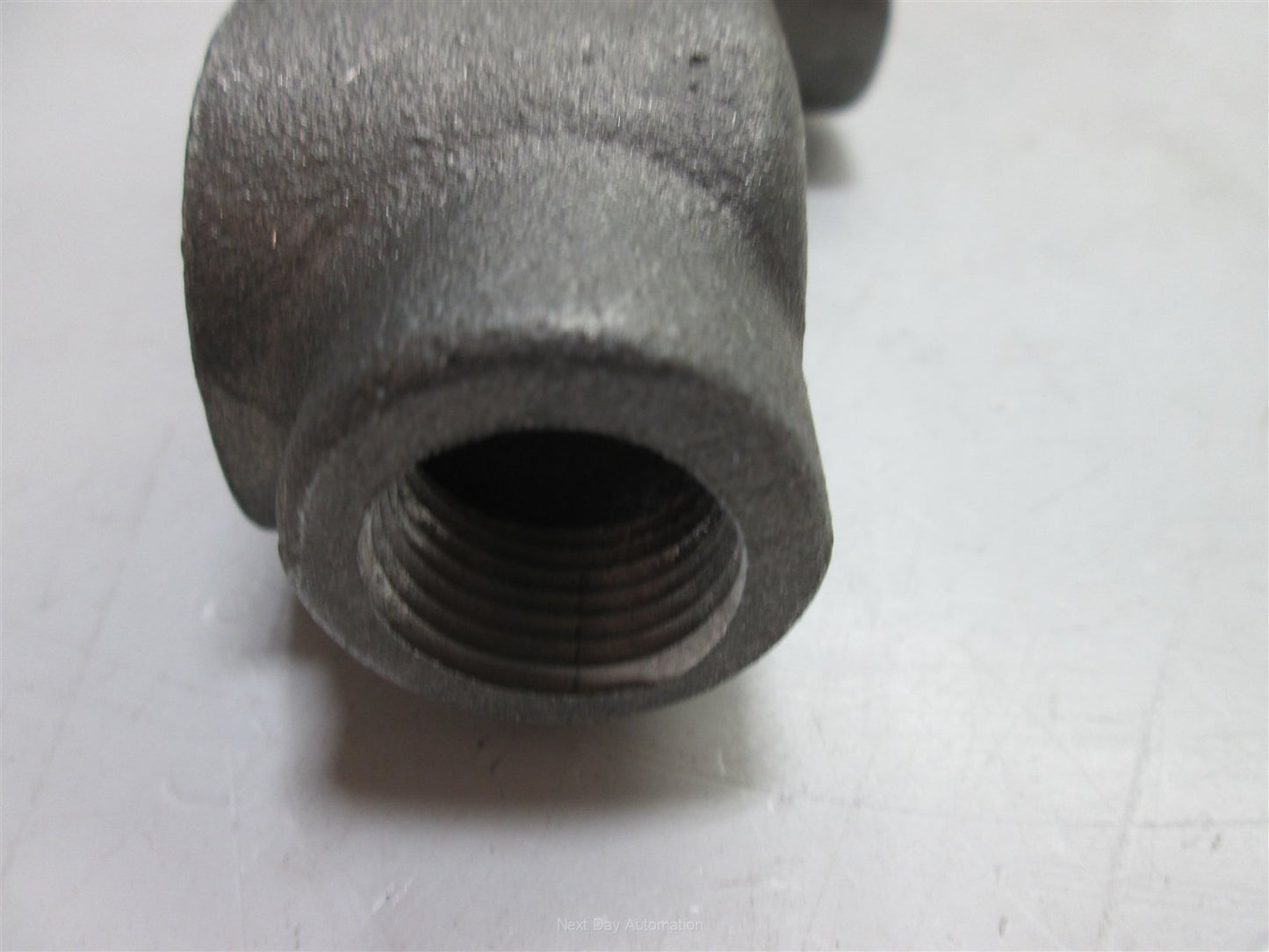 New Box of 4 Cooper Crouse Hinds LB19 Conduit Body, Size: 1/2", Aluminum