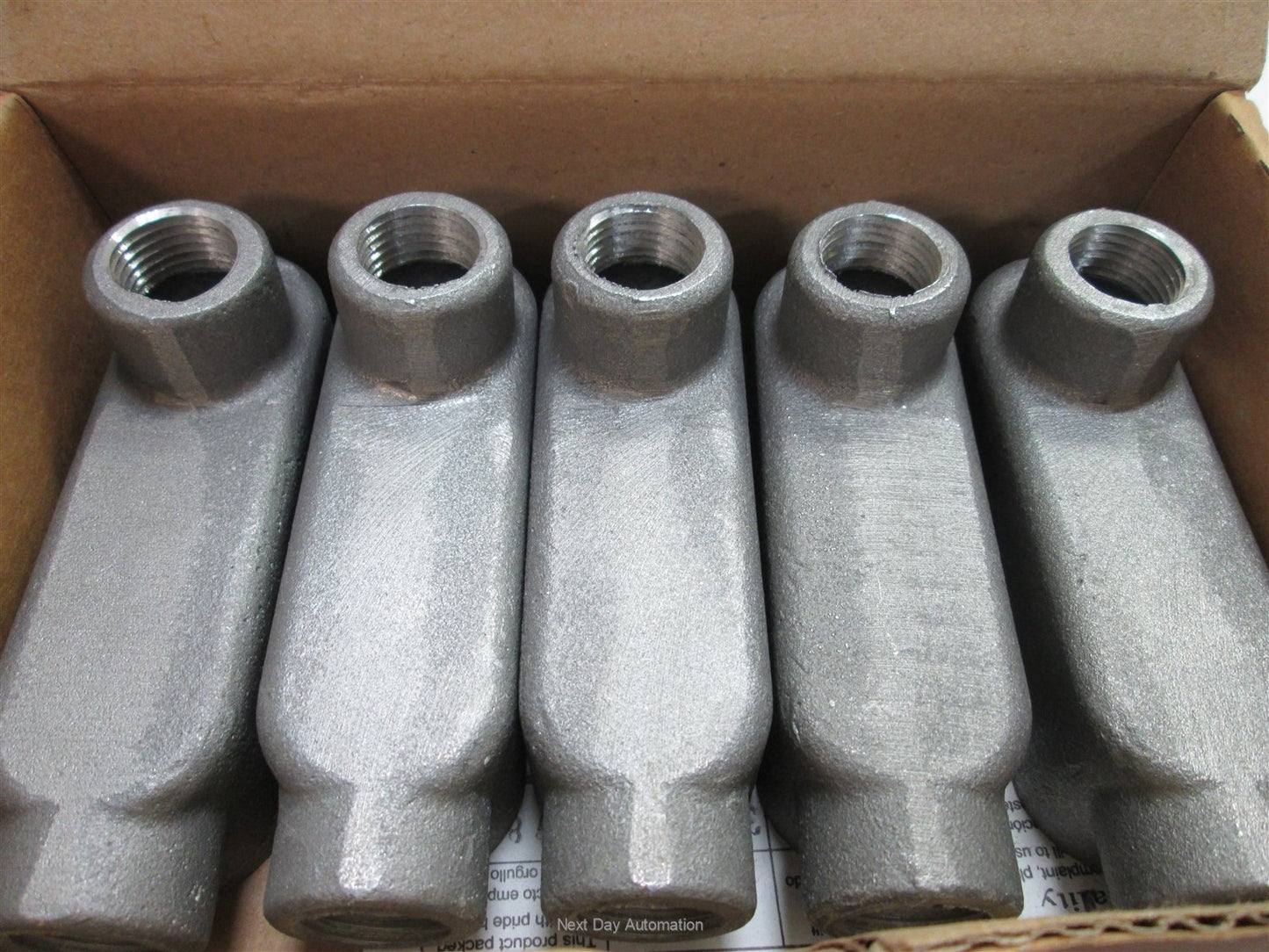 New Box of 5 Cooper Crouse Hinds LB19 Conduit Body, Size: 1/2", Aluminum