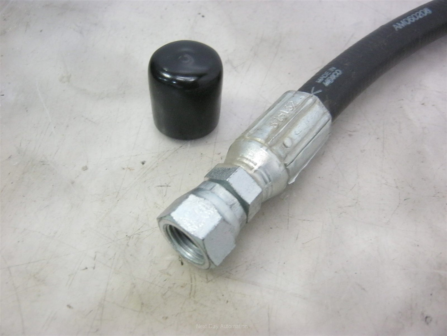 New – Open box Gates 6M3K Hydraulic Hose 3/8" 3000PSI 24" 3/8" FJIC to 5/8" MORB O-Ring Boss