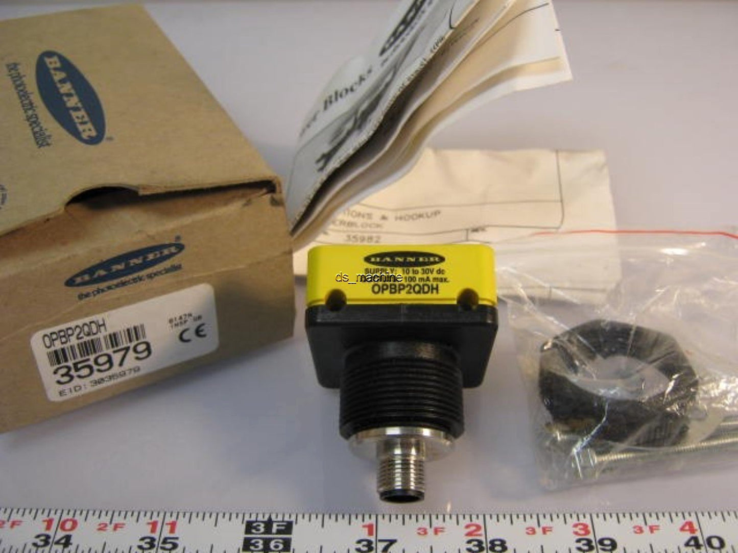New Banner OPBP2QDH OMNI-BEAM Photelectric Power Block