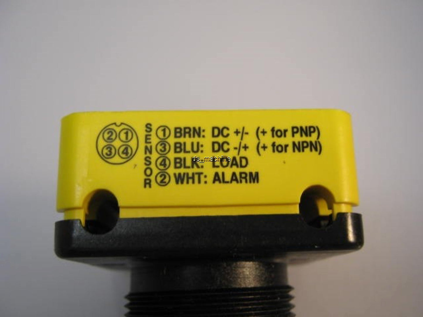 New Banner OPBP2QDH OMNI-BEAM Photelectric Power Block