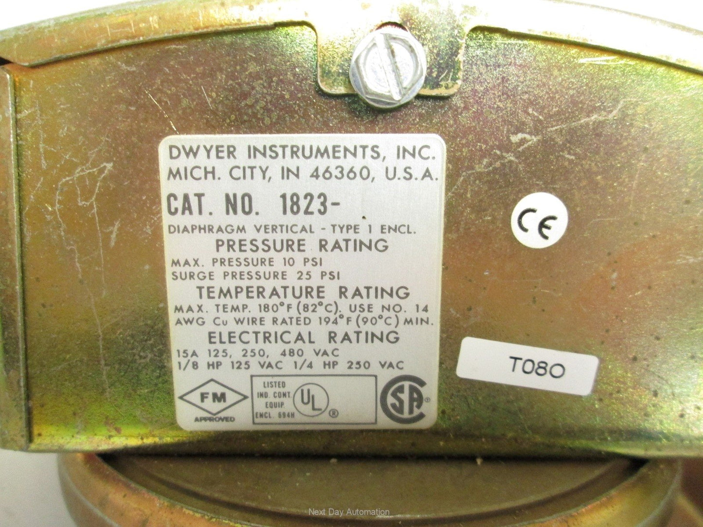 Used Dwyer 1823 Diaphragm Vertical Switch 10PSI 120/250/480VAC 15A