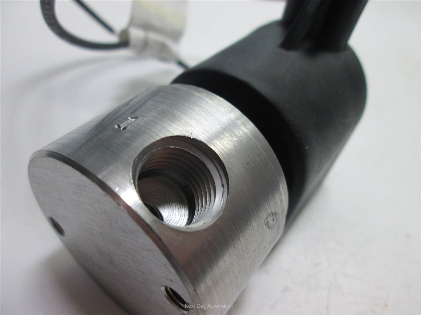 New Honeywell 71225SN2GF00 Valve With N0111C2 Coil, Coil: 24VDC 10W, 1/4 NPT