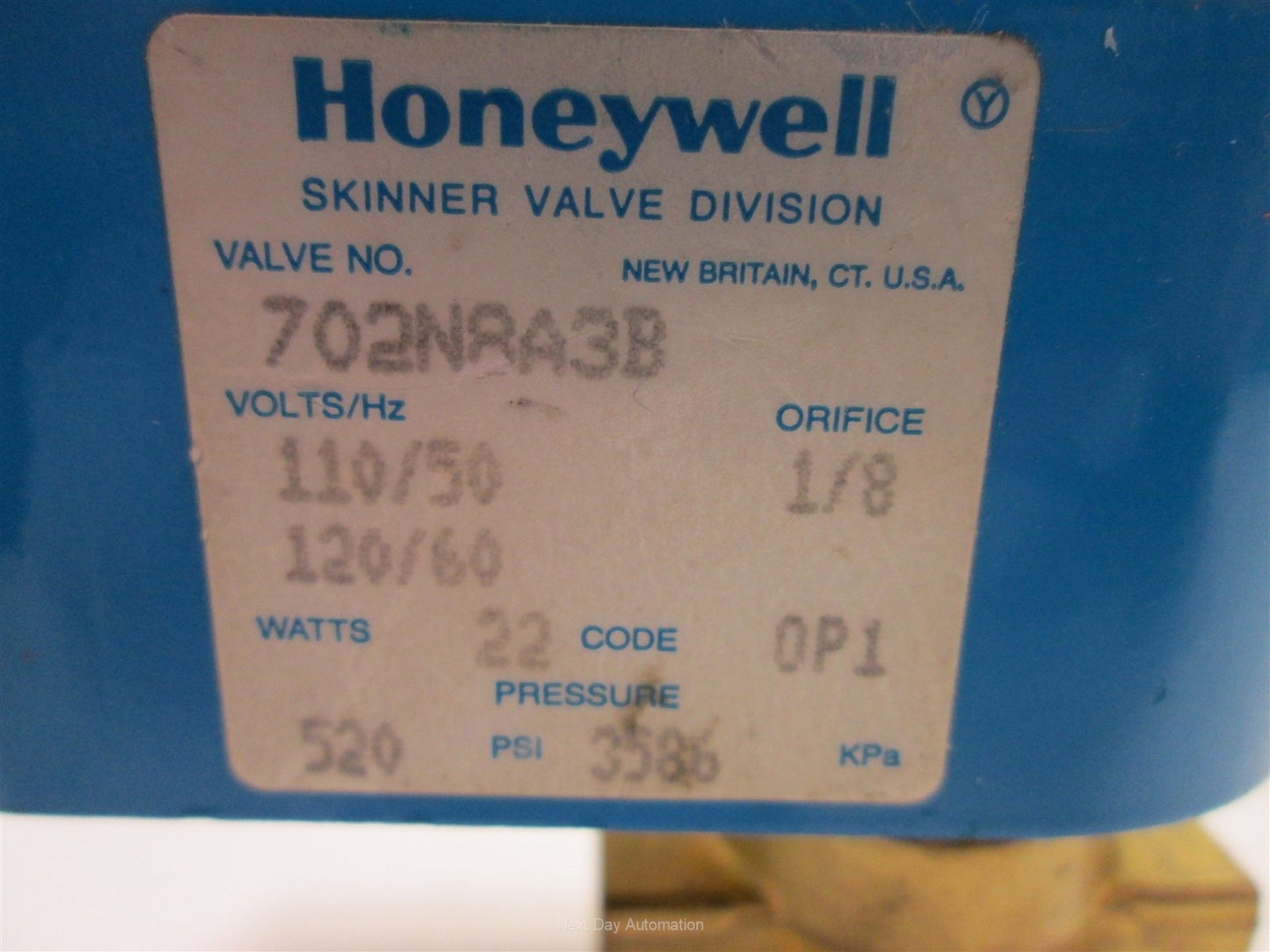 Used Honeywell 702N8A3B Solenoid Valve, 110/120VAC 50/60Hz, 22W, 1/4" NPT Ports