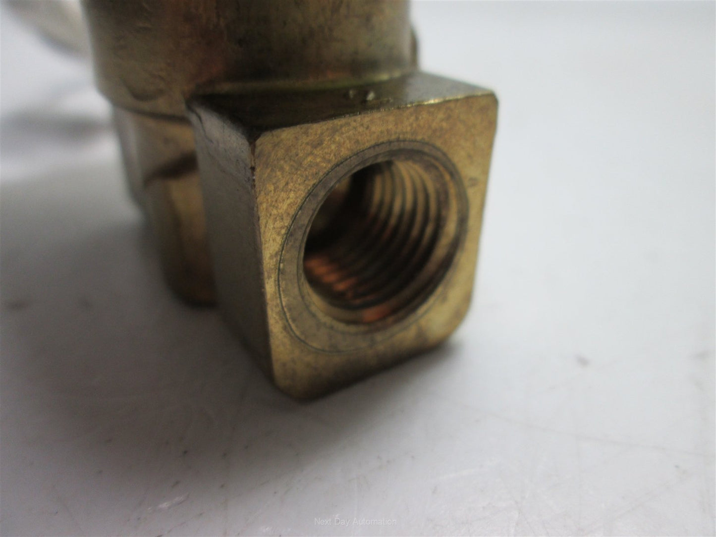 Used Honeywell 702N8A3BN Solenoid Valve, 110/120VAC 50/60Hz, 22W, 1/4" NPT Ports