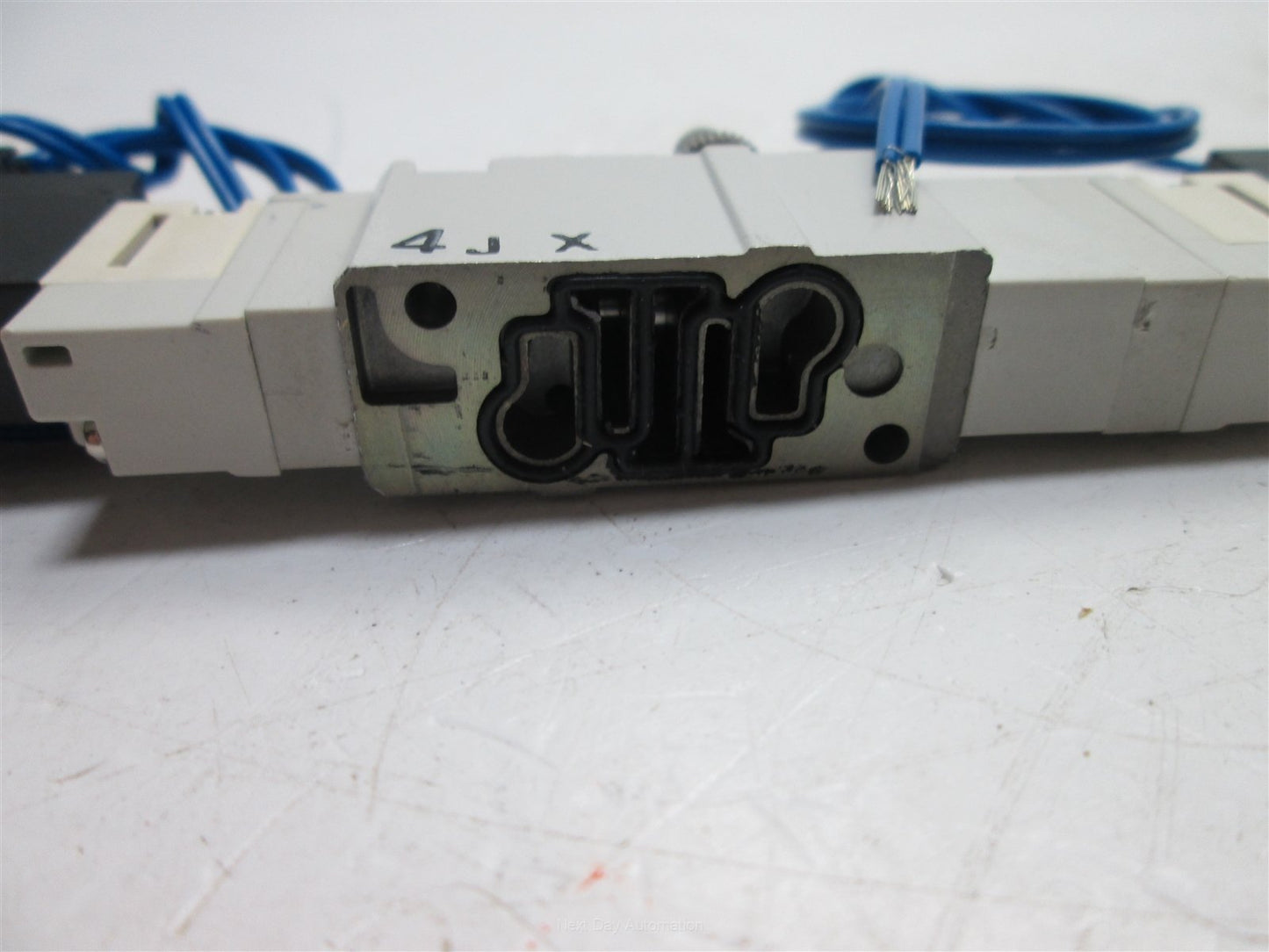 New SMC VQZ2451S-3L-C Solenoid Valve, 5-Port, Coil: 110VAC (115VAC) 50/60Hz