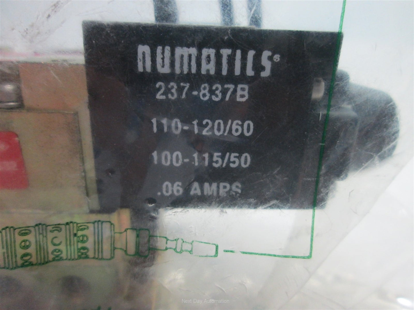 New Numatics 030SA4460 Solenoid Valve, Spring Return, 2-Position 4-Way