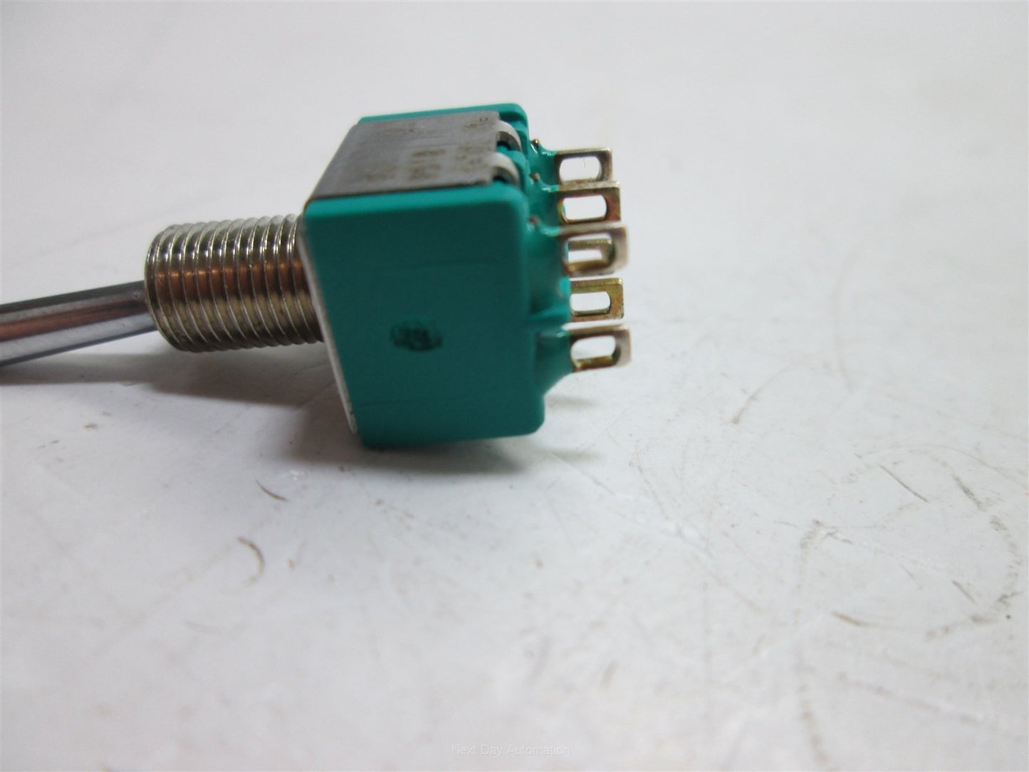 Used Eaton 9518 Toggle Switch, 2-Position Momentary (On/On), 125VAC 6A/250VAC 3A