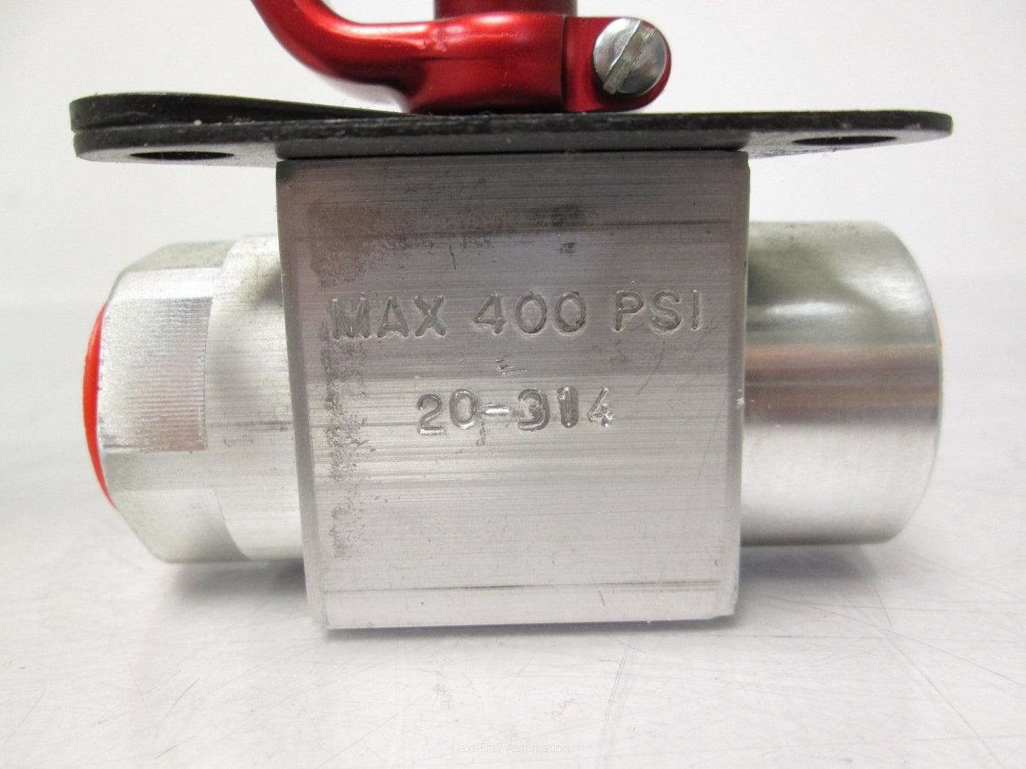 New – Open box DMIC BVAL-0750N4323AZZN Ball Valves 400PSI 3/4" NPT w/ Locking Handle