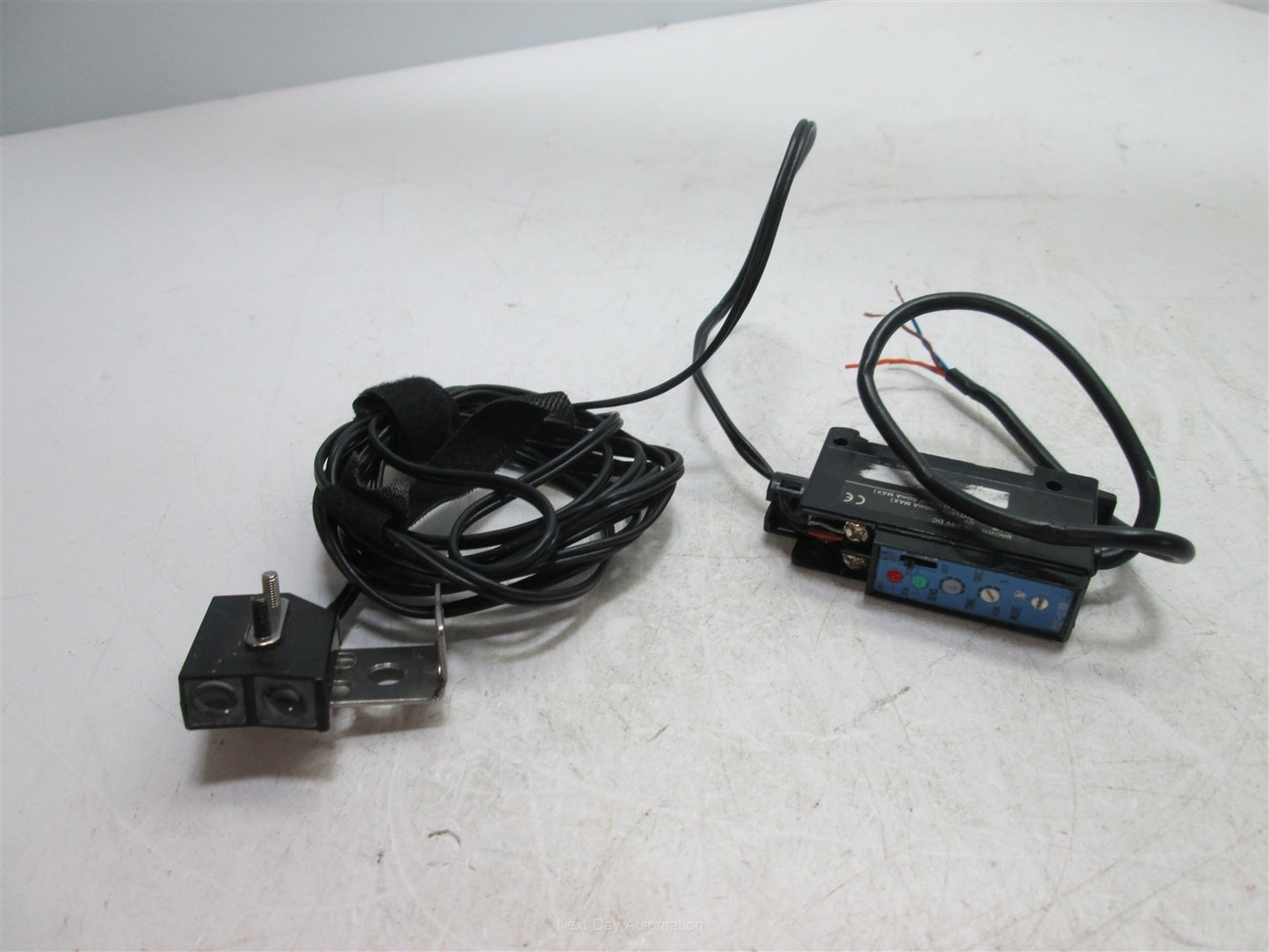 Used Keyence PS2-61P Amplifier Unit With PS-49C Reflective Sensor Head