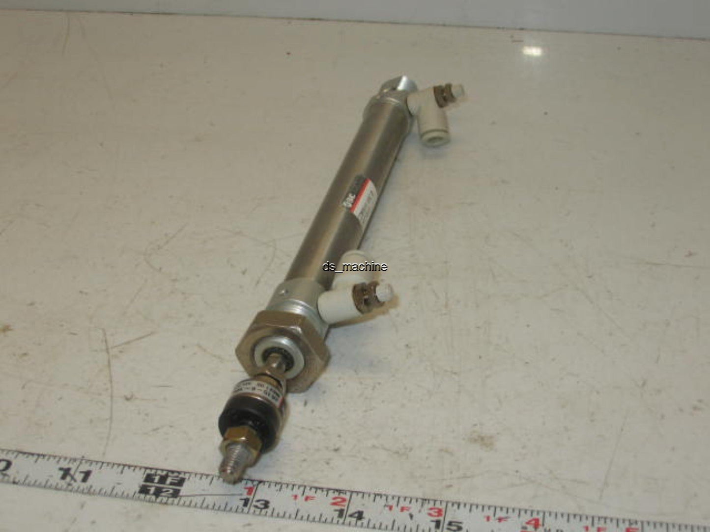 Used SMC CD85N16-100C-B Pneumatic Cylinder 100mm Stroke