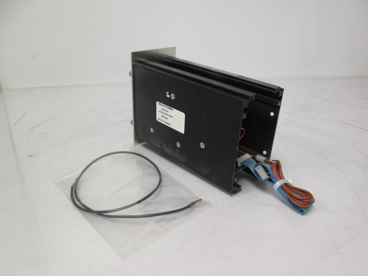 Used Leitz 301-358.158 Fiber Optic Light Source w/ Fiber Light Guide