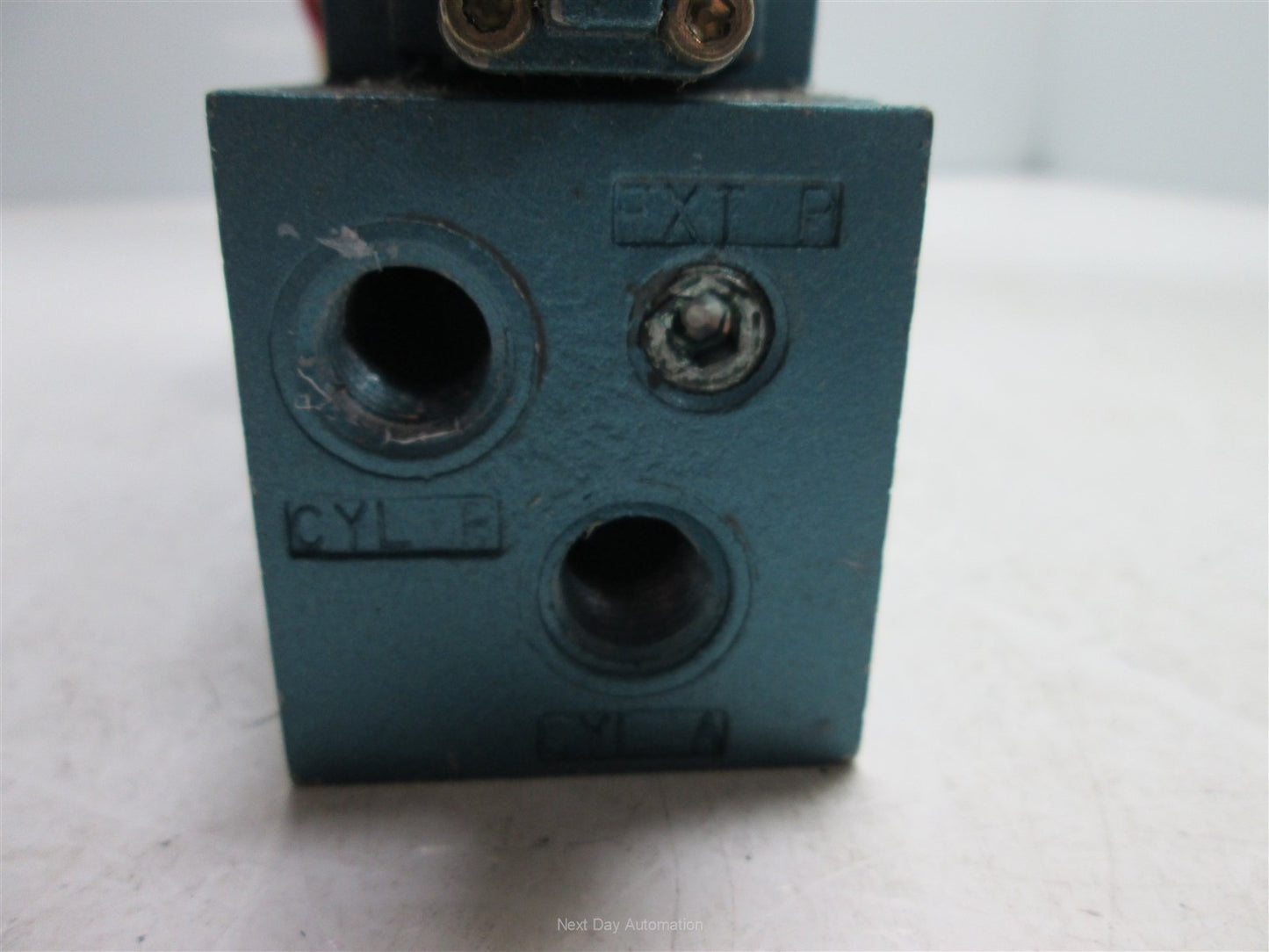 Used MAC 82A-BA-BKC-TM-DFBP-1DA Pneumatic Valve, 4-Way 2-Position Double Operator
