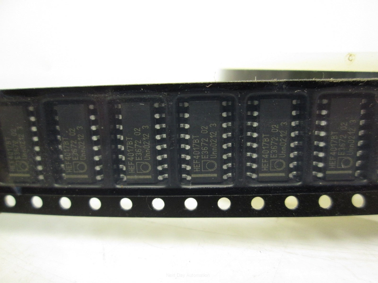 New Reel of 415 New Philips HEF4017BT 5-Stage Decade Counter w/ 10 Decoded Outputs