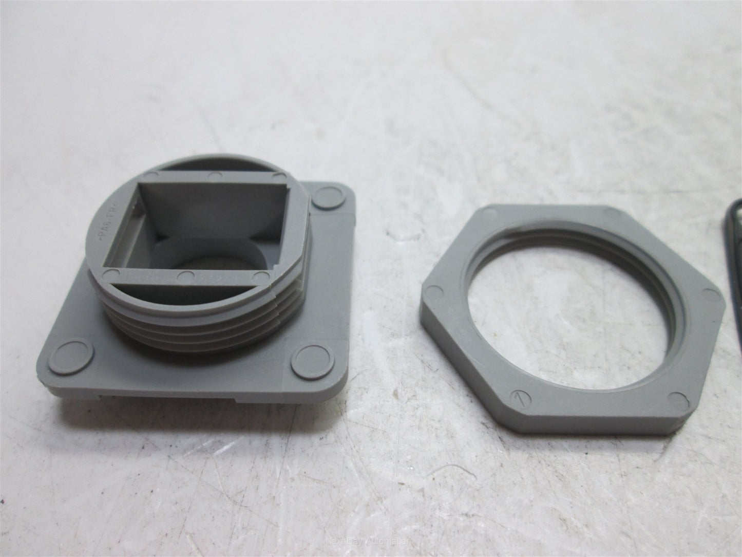 New Phoenix Contact VS-08-A-RJ45/MOD-1-R-IP67 Ethernet Connector Mounting Frame