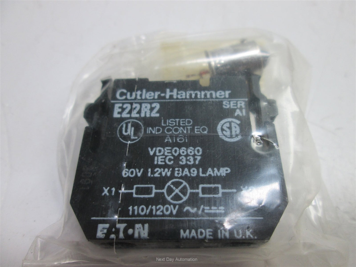 New Cutler Hammer E22H2X10 Pilot Light, Red Plastic Lens, 22.5mm Bayonet