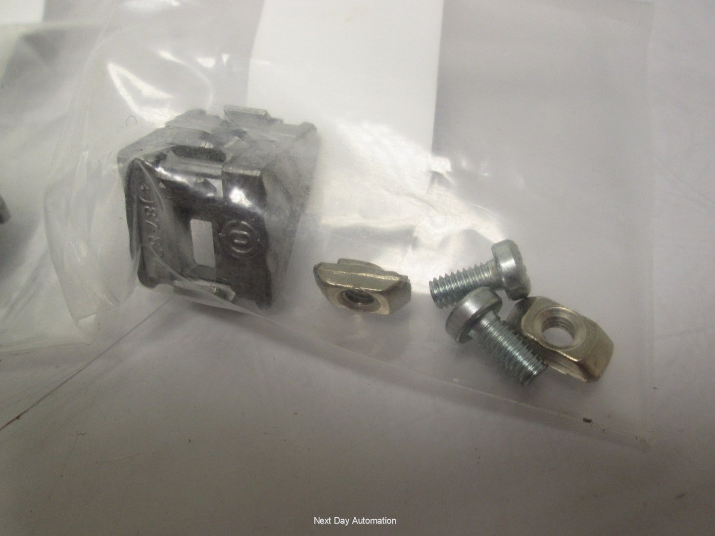 New Lot of 4 New Bosch 3 842 523 511 Gusset 20x20 with Fasteners 6mm T-Nuts & Screws