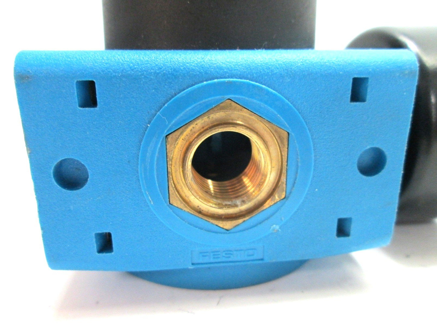 Used Festo LR-1/4-S-B Regulator, Pressure Gauge: 0 to 225psi (0 to 16bar), 1/4" NPT
