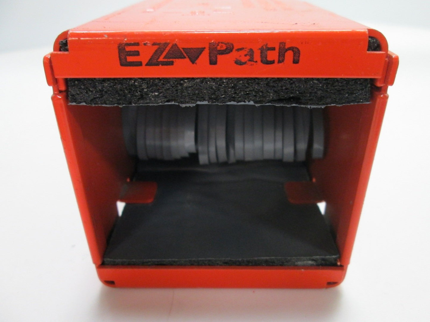 Used EZ Path EZD33FWS Fire Rated Pathway, Cable Loading Area: 6 sq.in, Length: 10.5"