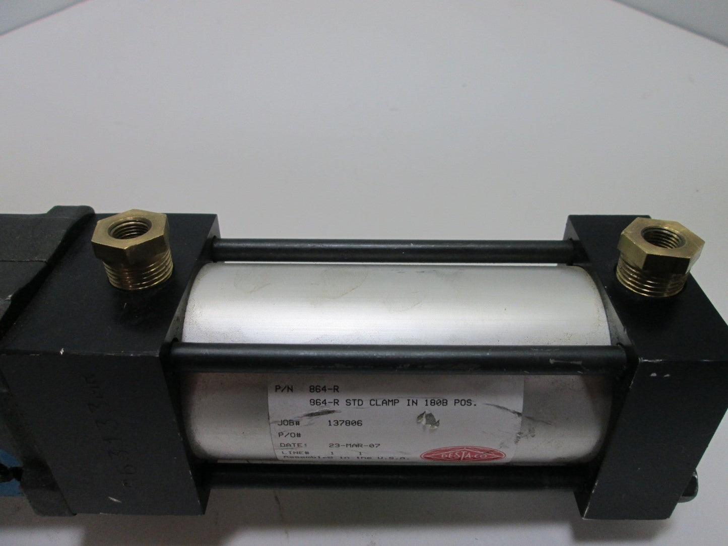 Used Destaco 864-R Clamp With #9 Arm, 90° Swing, 3/8" NPT Ports