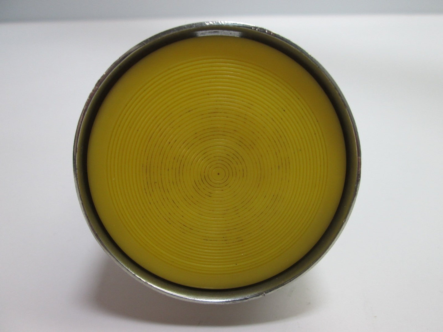 Used ARO 461-4 Palm Button Control Valve, 2-Position 3-Way, Button Color: Yellow
