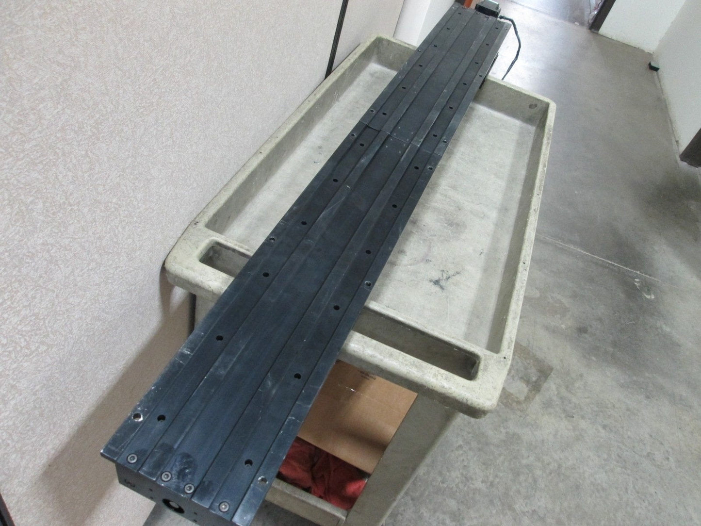 Used PIC Design LS1041V422T Lead Screw Positioner, Travel: 41", With Motor