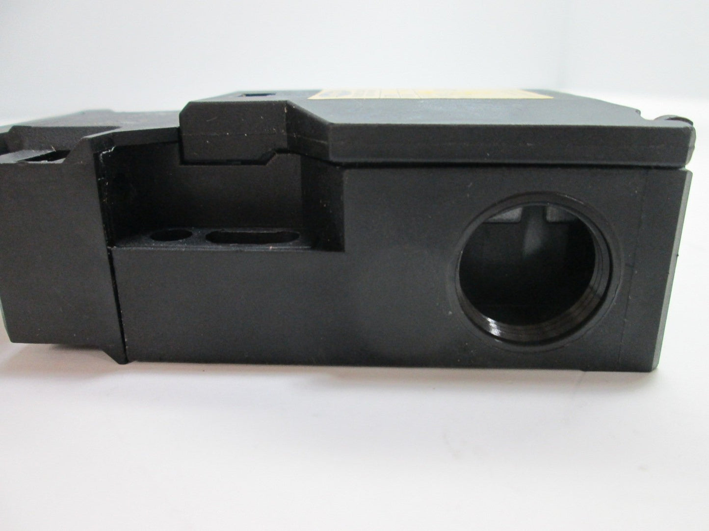 Used Banner SI-QS90MF Safety Door Switch, Power: 400VAC 6A, Contacts: 2x N/C & 1x N/O