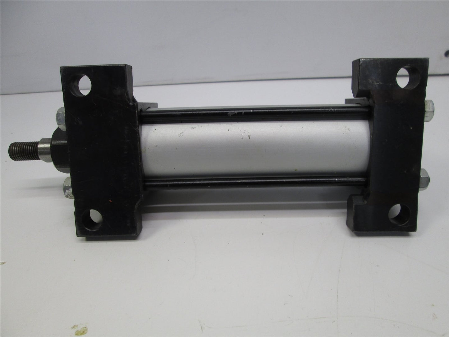 Used Norgren J0955A1 NFPA Steel Pneumatic Cylinder, 1.5" Bore, 3.5" Stroke, Tested