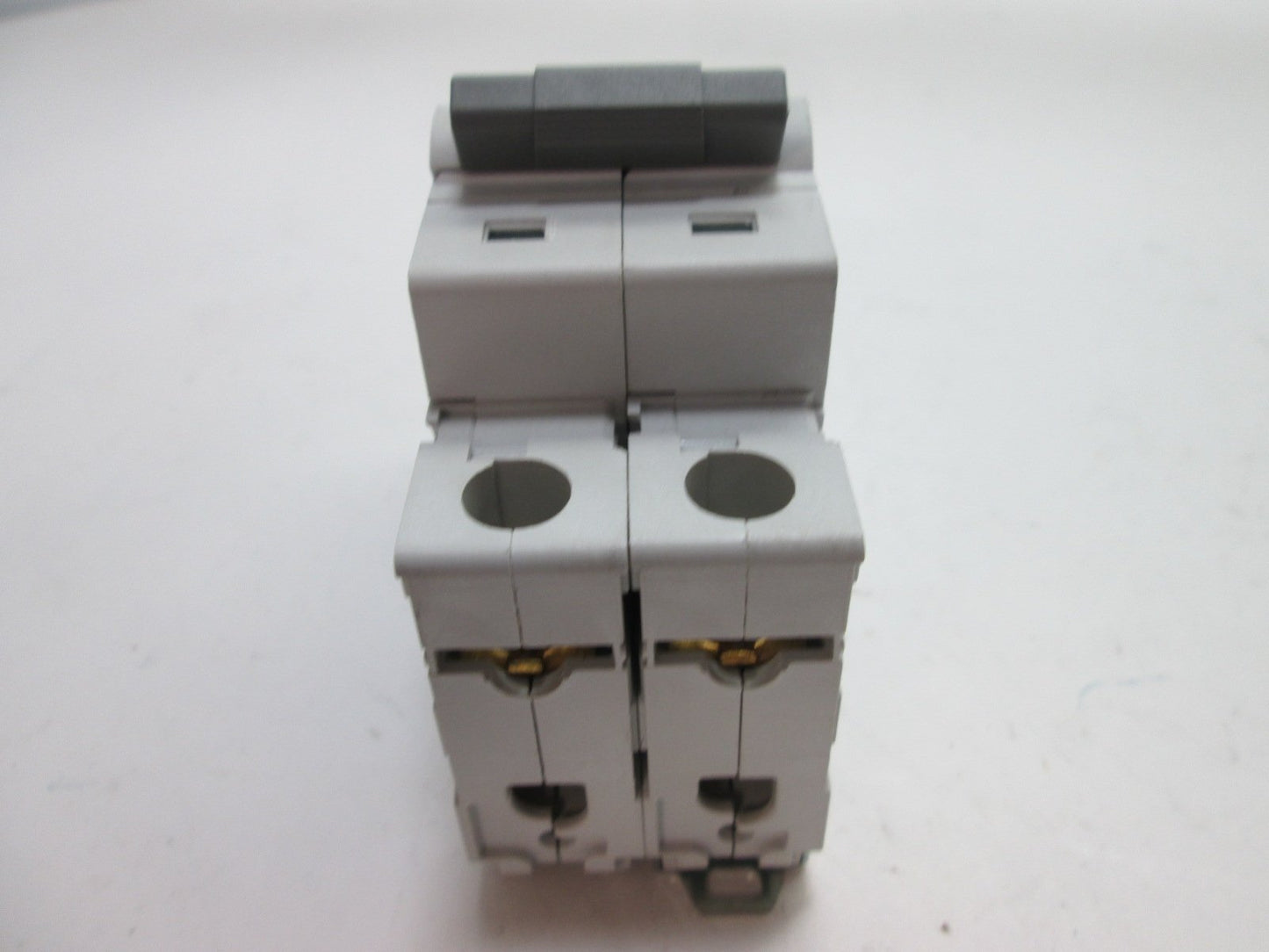 Used Cutler Hammer WMS2C08 Miniature Circuit Breaker, DIN, 2-Pole, Rating: 450VAC 8A