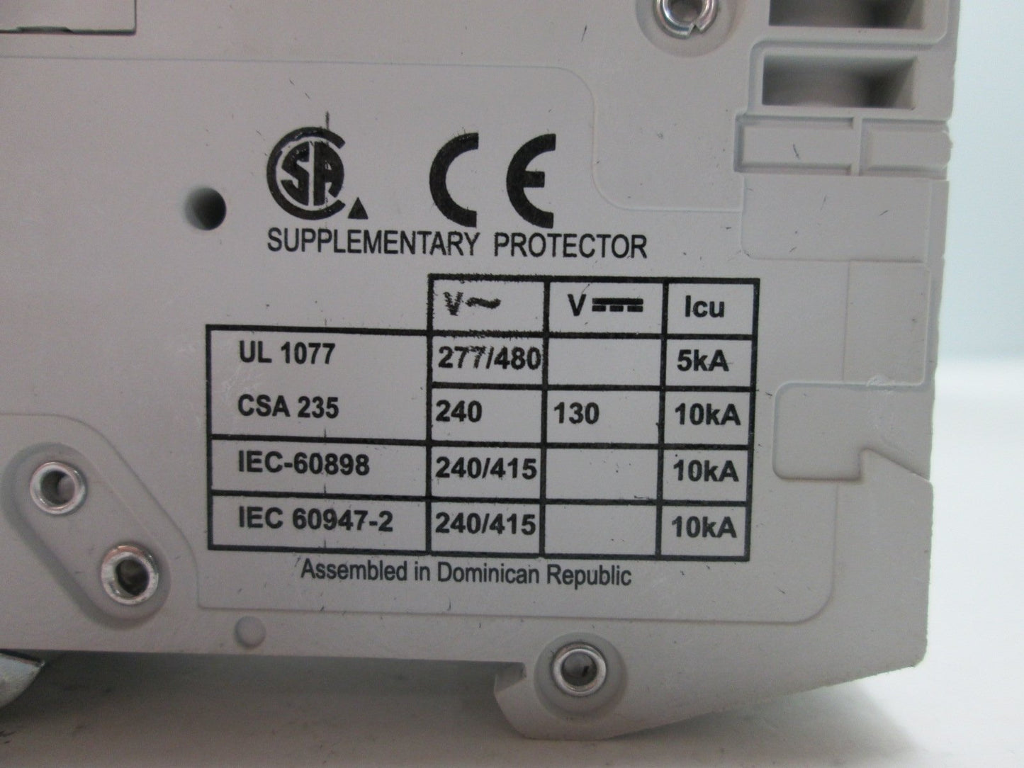 Used Cutler Hammer WMS2D04 Circuit Breaker, 2-Pole, Rating: 415VAC 4A, D-Curve