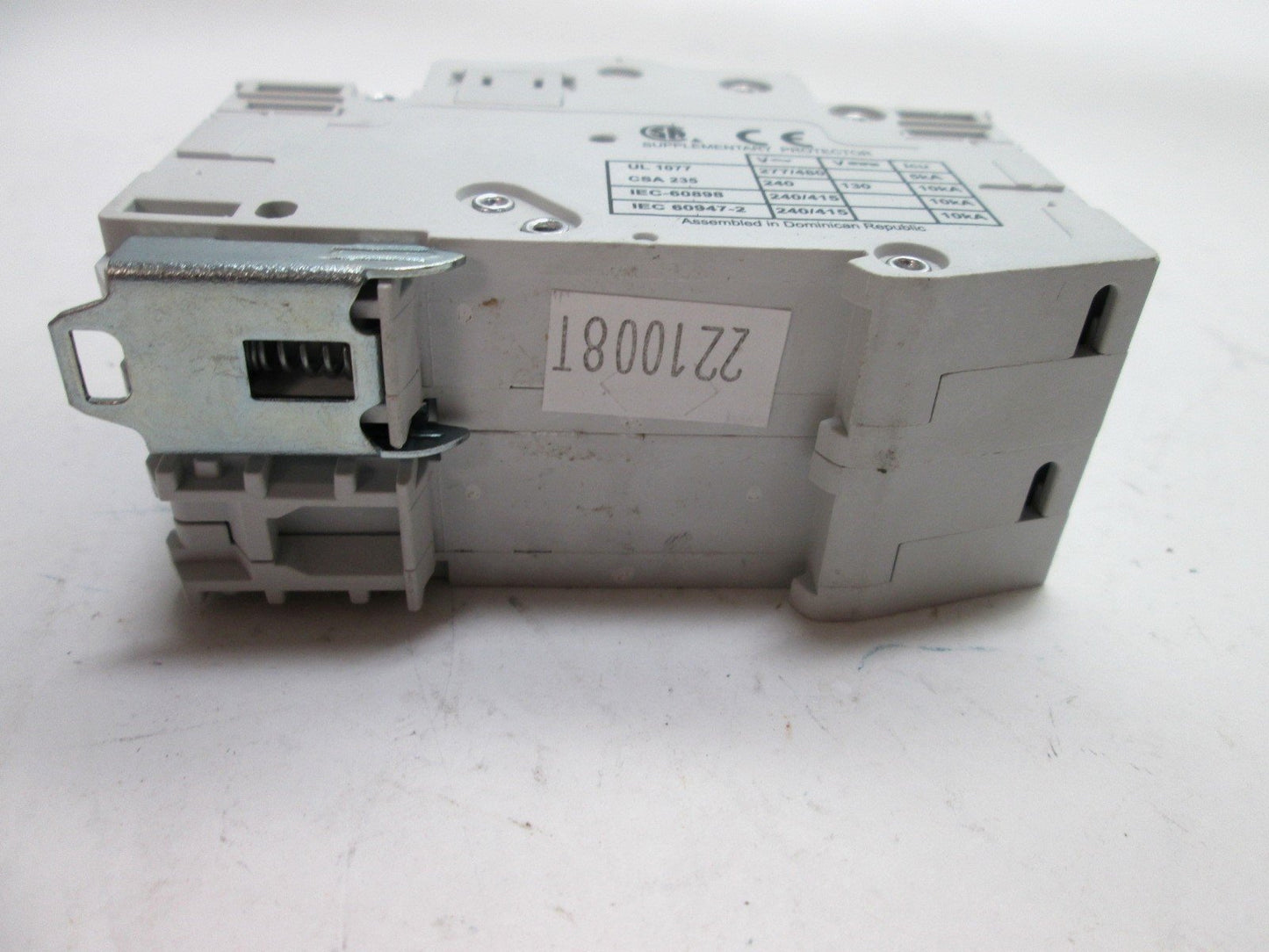 Used Cutler Hammer WMS2D04 Circuit Breaker, 2-Pole, Rating: 415VAC 4A, D-Curve